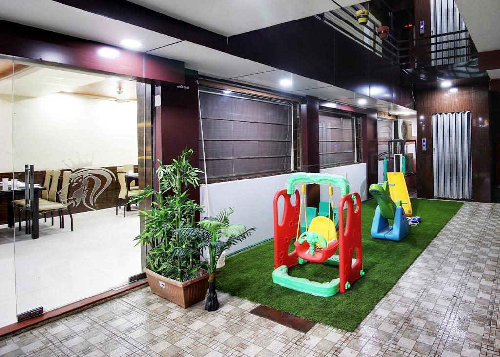 Daksh Hotel And Restaurant Talala エクステリア 写真