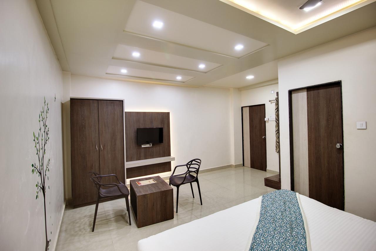 Daksh Hotel And Restaurant Talala エクステリア 写真